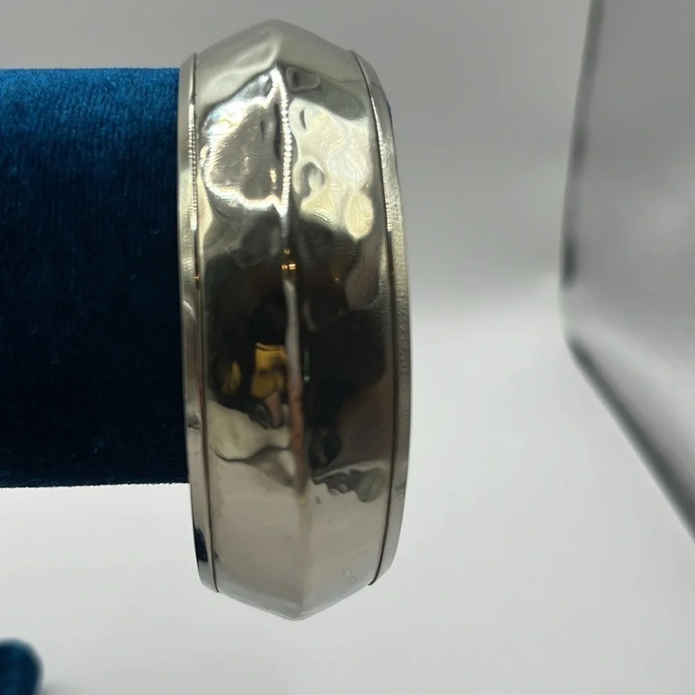 Silver Tone Hammered Design Classic Metal Bangle 2 1/2”